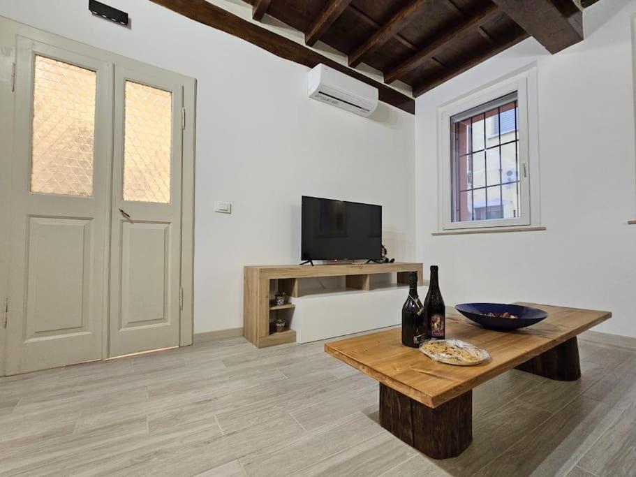 Il Rifugio Di Trip Apartment มานโตวา ภายนอก รูปภาพ